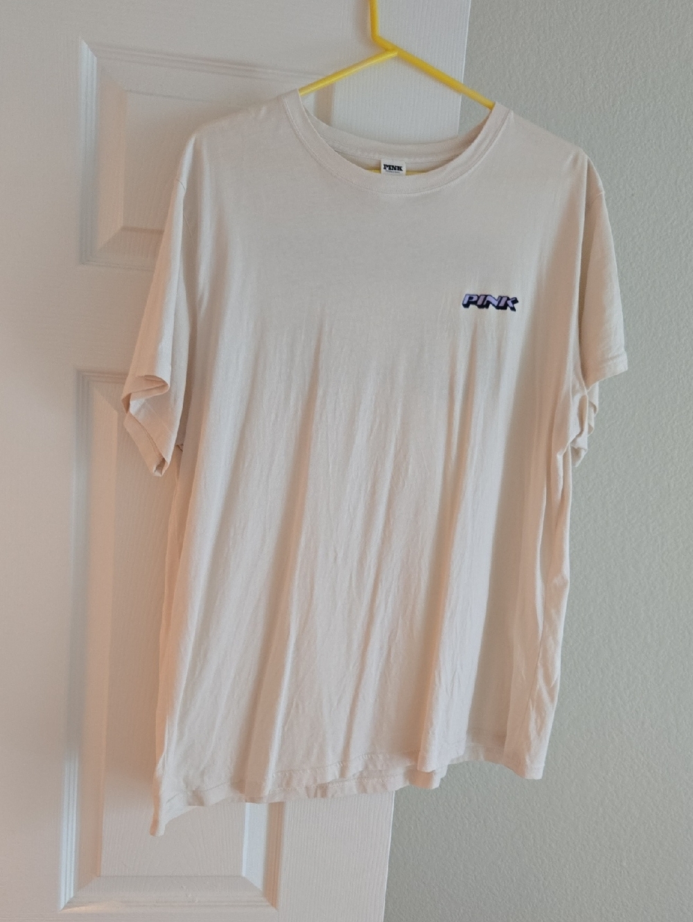 PINK Victoria's Secret Short-Sleeve Campus Tee in Pale Cream Size L Nwot